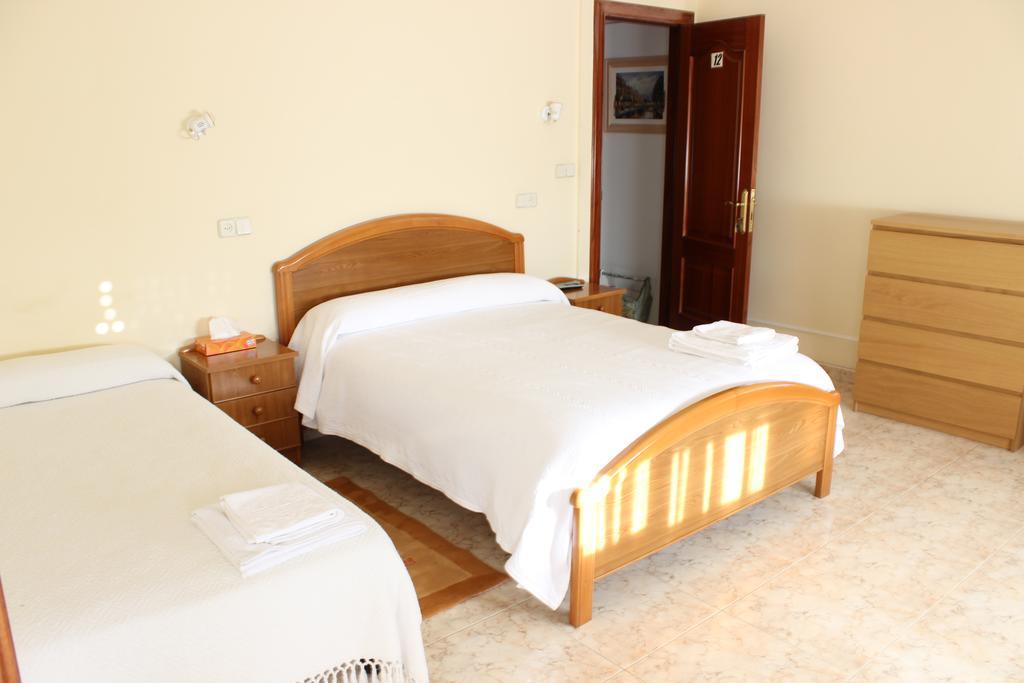 O Cruceiro Hotel Puentedeume Bilik gambar