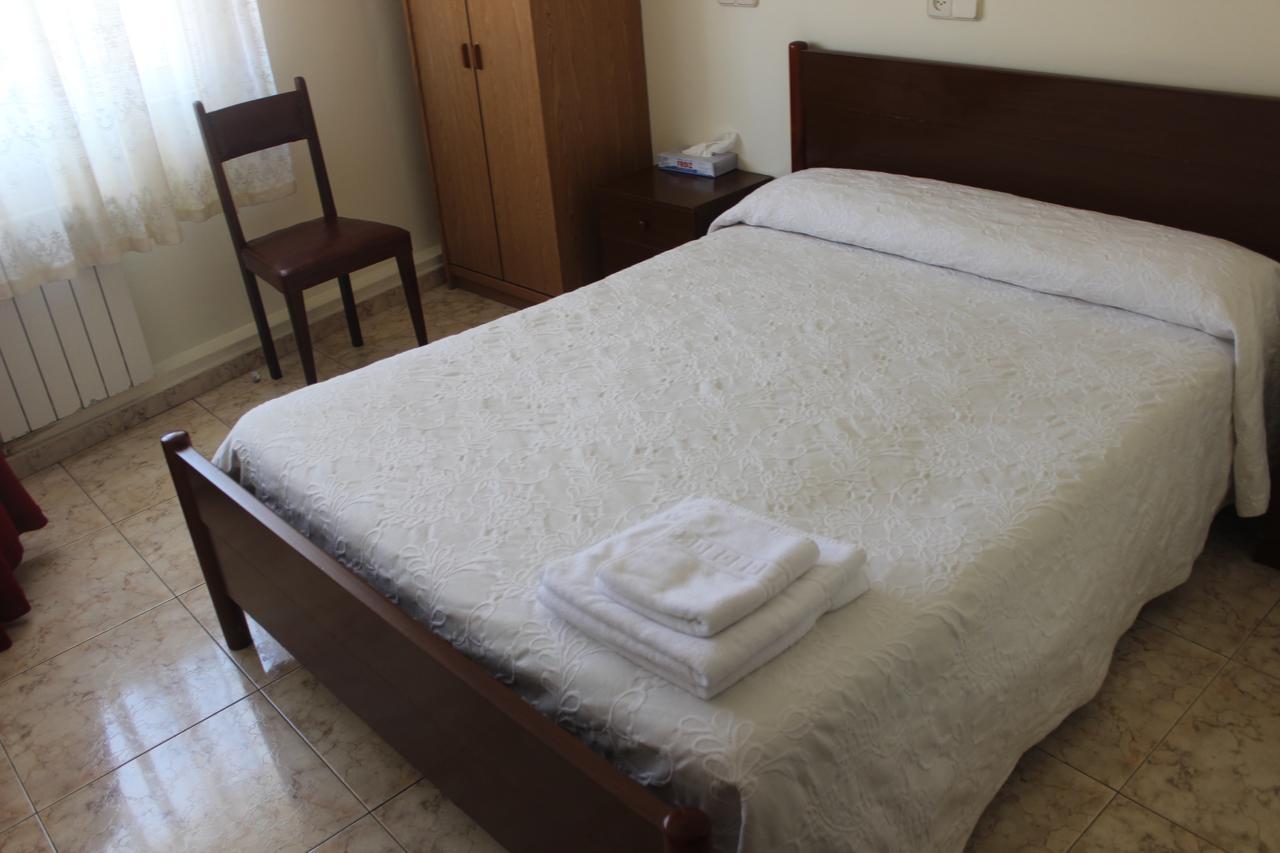 O Cruceiro Hotel Puentedeume Luaran gambar