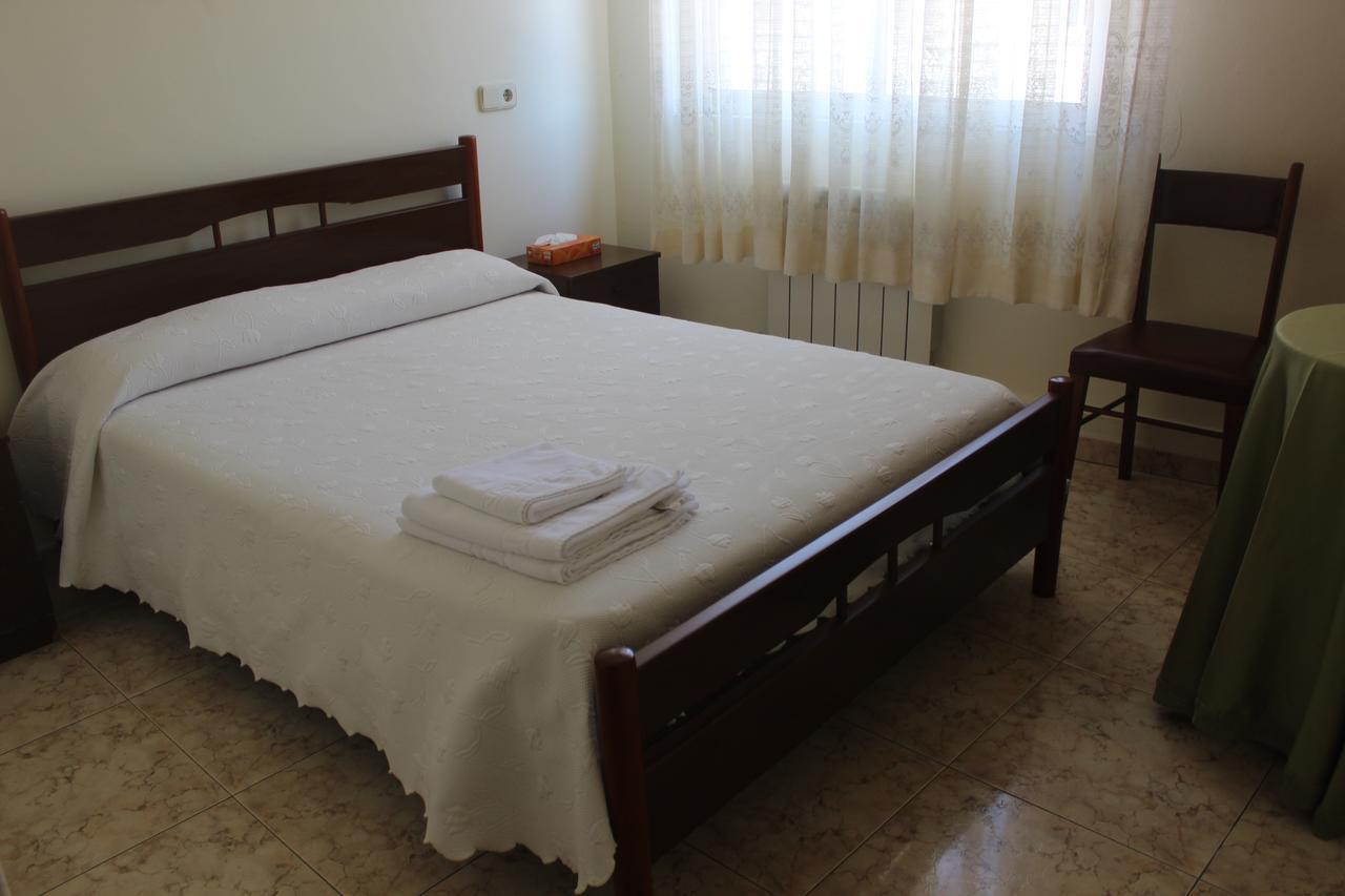O Cruceiro Hotel Puentedeume Luaran gambar